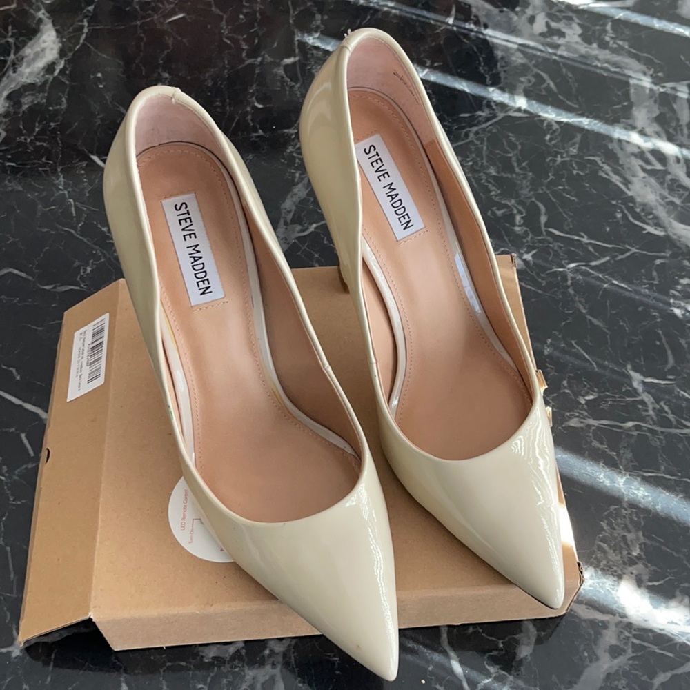 Steve Madden Validate Pump